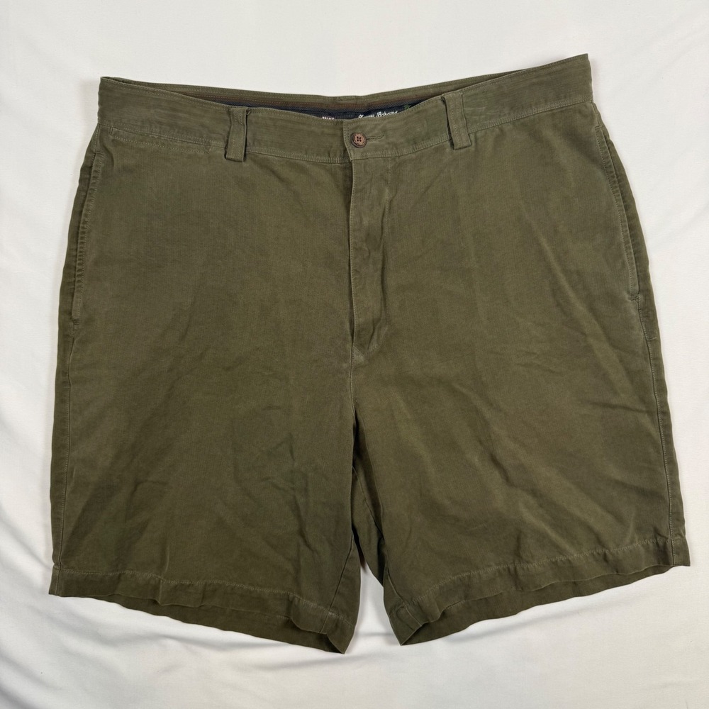 Tommy Bahama Mens 38 Silk Relaxed Flat Front Chino Shorts Olive Green 100% Silk